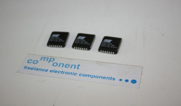 SST29LE020-200-4C-NH  29LE020  2 Mbit (256K x8) EPROMs PLCC32 -1Pcs(F6)